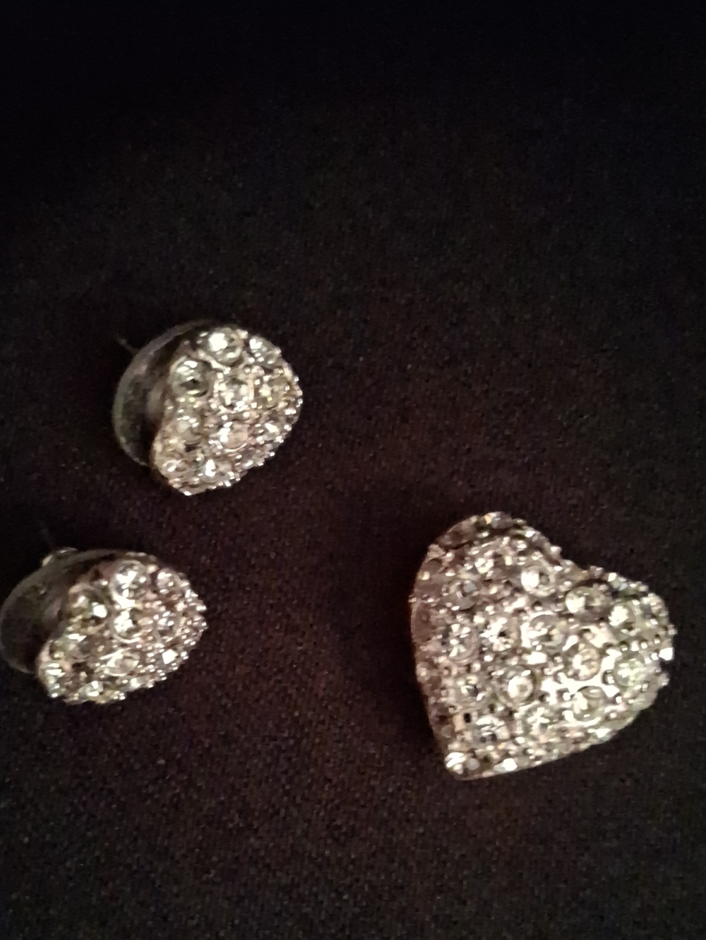 Heart-Shaped Crystal Rhinestone Stud Earrings and Pendant Set in Silver Tone